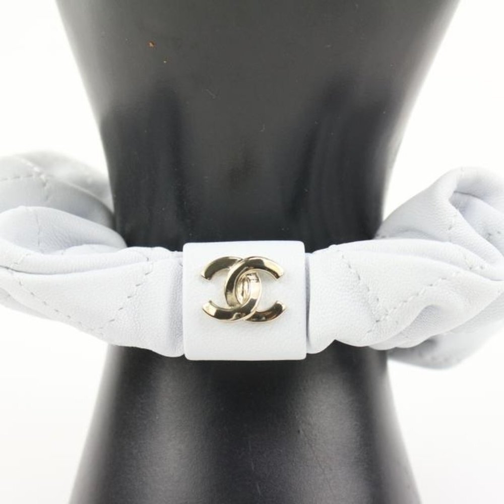 Chanel 21K Leather Hair Scrunchie Barrette 48ck32s